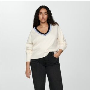 Mango Ladies Cream and Navy V-Neck Sweater XL